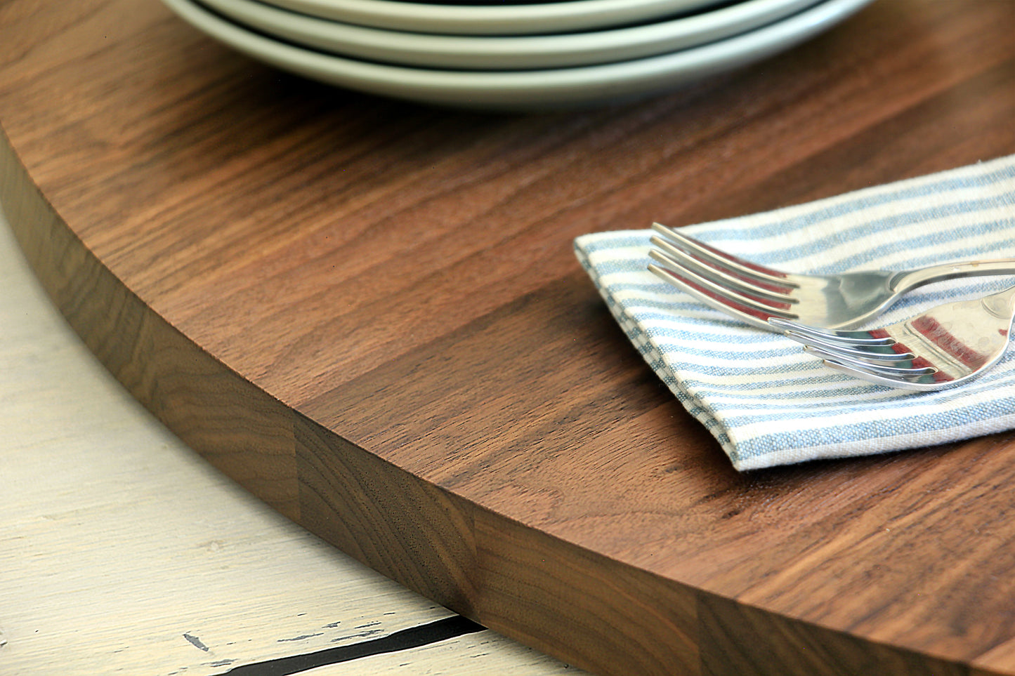 Handcrafted All-Walnut Lazy Susan – Elegant Dining Centerpiece